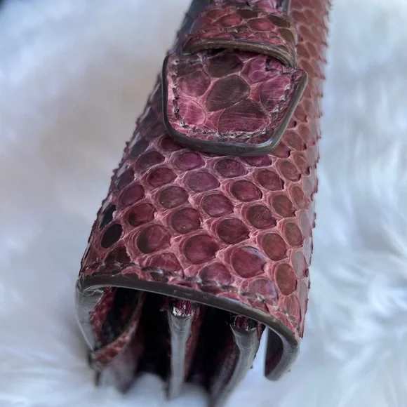 Rare GUCCI Python Small Lady Lock Clutch - Picture 8 of 17